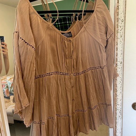 Beige Blouse with Bell Sleeves - Picture 4 of 4